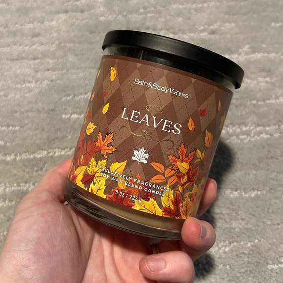 NWT ‘Leaves’ Bath and Body Works Single Wick Candle 🍂 - Picture 1 of 4